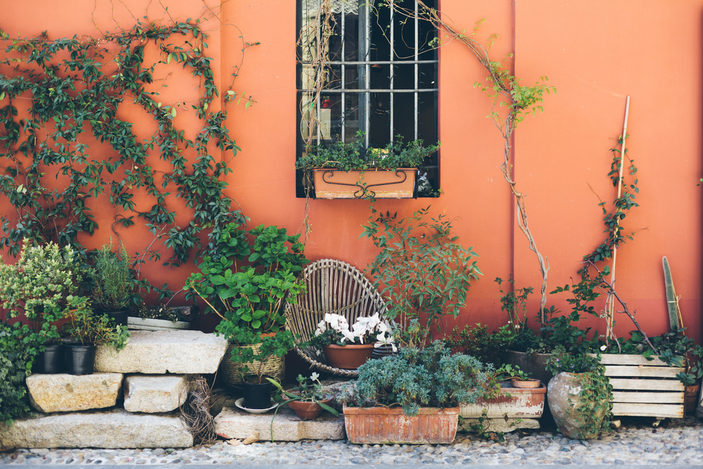 Three Ideas for a Pea Gravel Backyard Patio