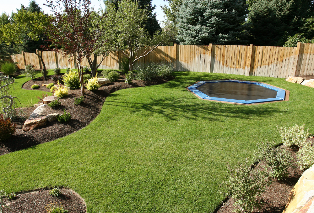 Real Grass vs. Premium Turf: The Choice for a Classic Vegas Lawn